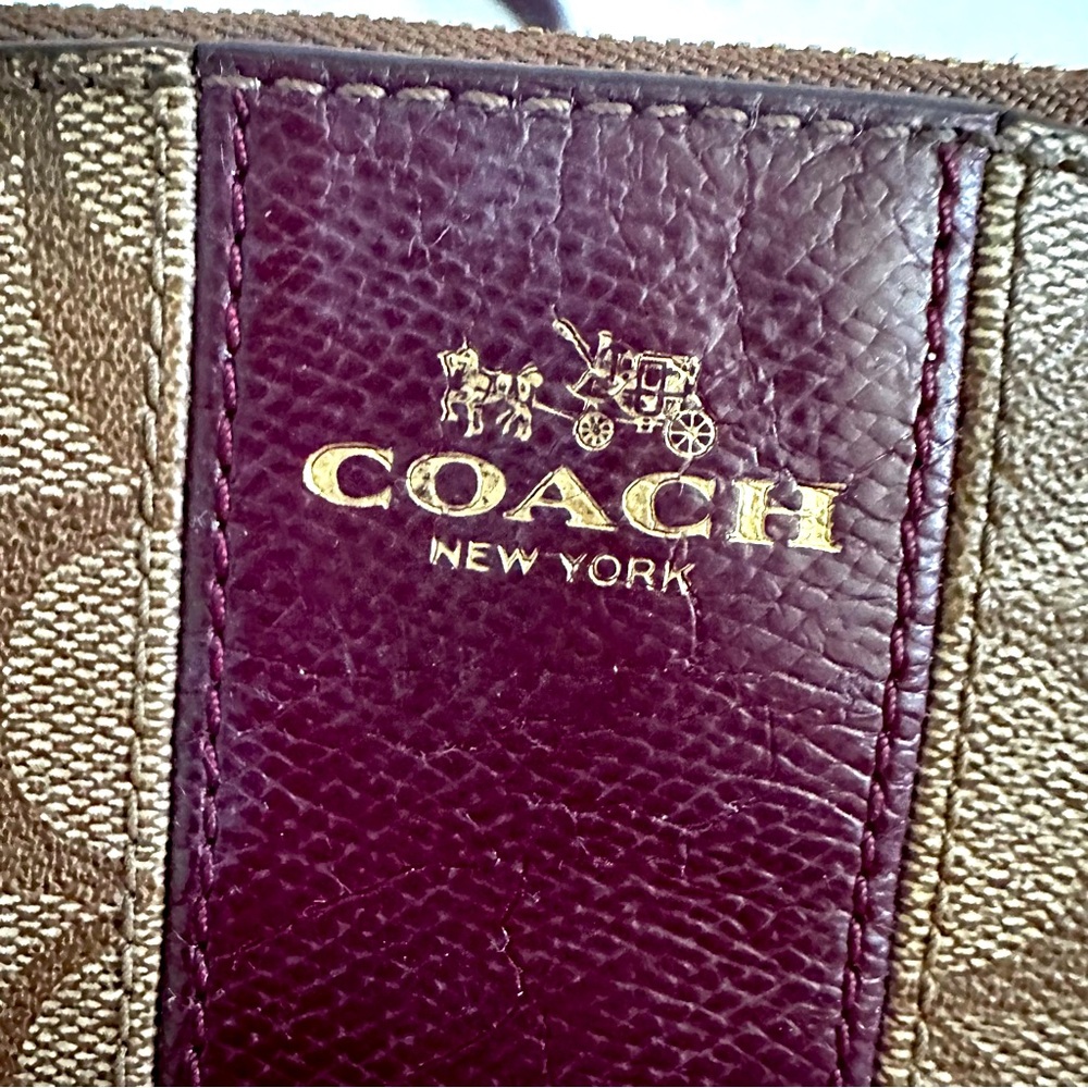 Coach Signature Leather Corner Zip Khaki Cherry Wristlet - Picture 7 of 16
